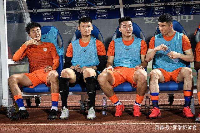 国家队俱乐部双线受挫 杨瀚森职业生涯进入至暗时刻？